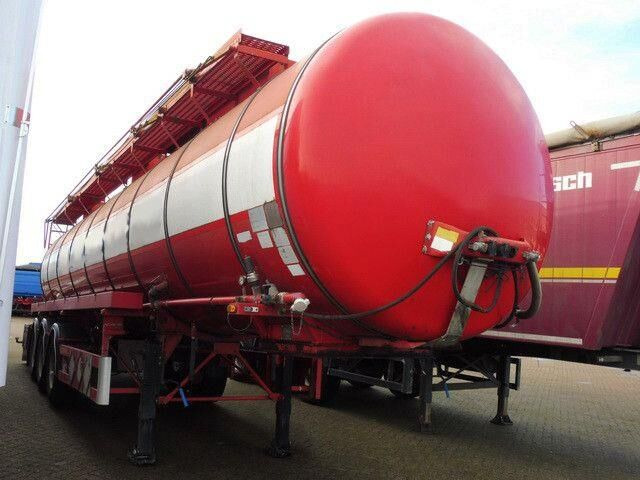 Kässbohrer Isoliert, Chemie, V2A, 32m³,Kompresor,Alu-Felgen - סמיטריילר מכל: תמונה 2 Kässbohrer Isoliert, Chemie, V2A, 32m³,Kompresor,Alu-Felgen - סמיטריילר מכל: תמונה 2