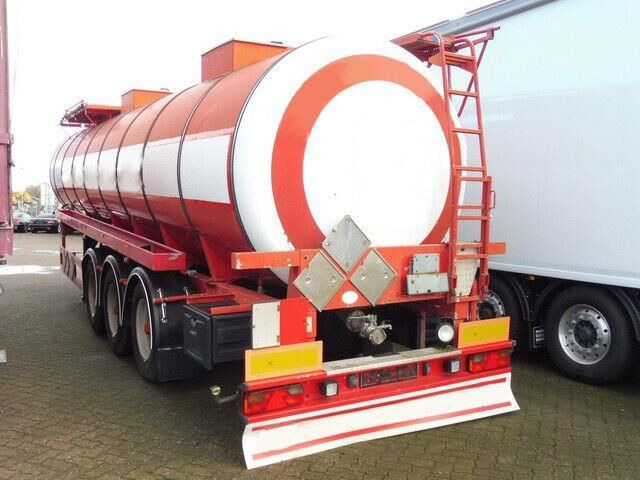 Kässbohrer Isoliert, Chemie, V2A, 32m³,Kompresor,Alu-Felgen - סמיטריילר מכל: תמונה 3 Kässbohrer Isoliert, Chemie, V2A, 32m³,Kompresor,Alu-Felgen - סמיטריילר מכל: תמונה 3