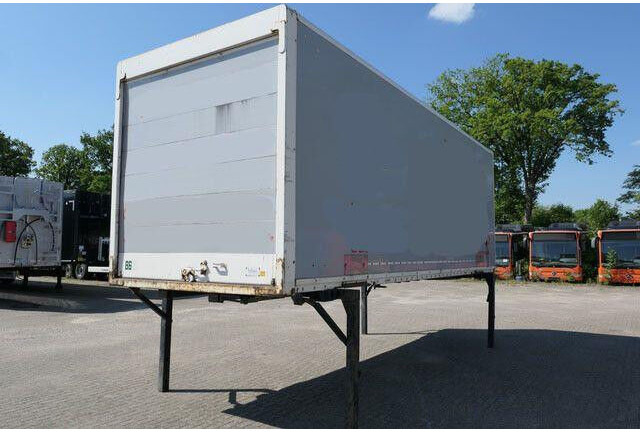 Kögel Wechselkoffer, BDF, Isoliert, Rolltor - משאית תיבה: תמונה 5 Kögel Wechselkoffer, BDF, Isoliert, Rolltor - משאית תיבה: תמונה 5