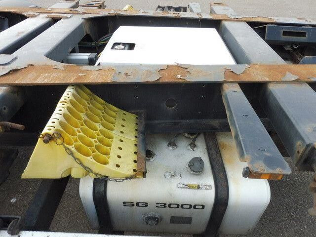 Krone SD, Alle Container, Thermo King , Alu-Felgen,BPW - סמיטריילר עם מטען נמוך: תמונה 4 Krone SD, Alle Container, Thermo King , Alu-Felgen,BPW - סמיטריילר עם מטען נמוך: תמונה 4