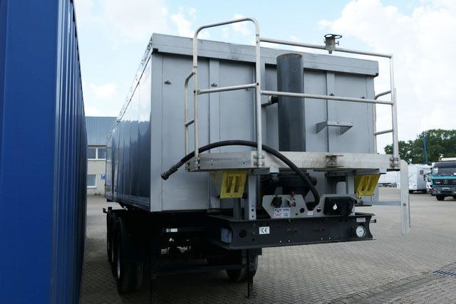 Langendorf SKA-HS 24/30 ISOXX, Alu, Thermo, 26m³, Luft-Lift - סמיטריילר עם מזהיר: תמונה 3 Langendorf SKA-HS 24/30 ISOXX, Alu, Thermo, 26m³, Luft-Lift - סמיטריילר עם מזהיר: תמונה 3