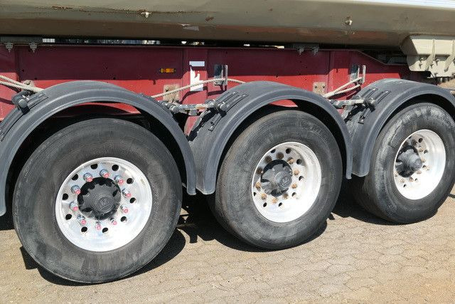 Langendorf SKS-HS 24/30, Stahl, 26m³, Alu-Felgen, BPW - סמיטריילר עם מזהיר: תמונה 4 Langendorf SKS-HS 24/30, Stahl, 26m³, Alu-Felgen, BPW - סמיטריילר עם מזהיר: תמונה 4