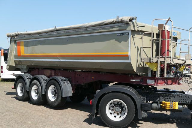 Langendorf SKS-HS 24/30, Stahl, 26m³, Alu-Felgen, BPW - סמיטריילר עם מזהיר: תמונה 5 Langendorf SKS-HS 24/30, Stahl, 26m³, Alu-Felgen, BPW - סמיטריילר עם מזהיר: תמונה 5
