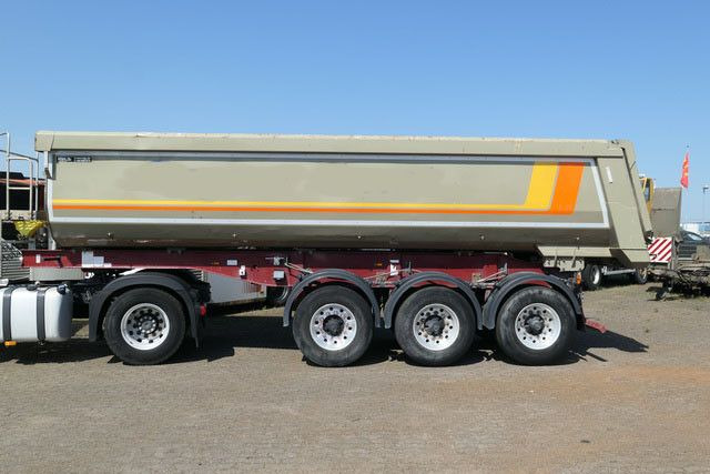 Langendorf SKS-HS 24/30, Stahl, 26m³, Alu-Felgen, BPW - סמיטריילר עם מזהיר: תמונה 2 Langendorf SKS-HS 24/30, Stahl, 26m³, Alu-Felgen, BPW - סמיטריילר עם מזהיר: תמונה 2