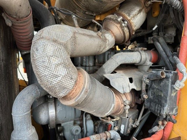 Liebherr LR 636, Laderaupe, 4+1 Schaufel, Klima, Kamera - דחפור: תמונה 5 Liebherr LR 636, Laderaupe, 4+1 Schaufel, Klima, Kamera - דחפור: תמונה 5