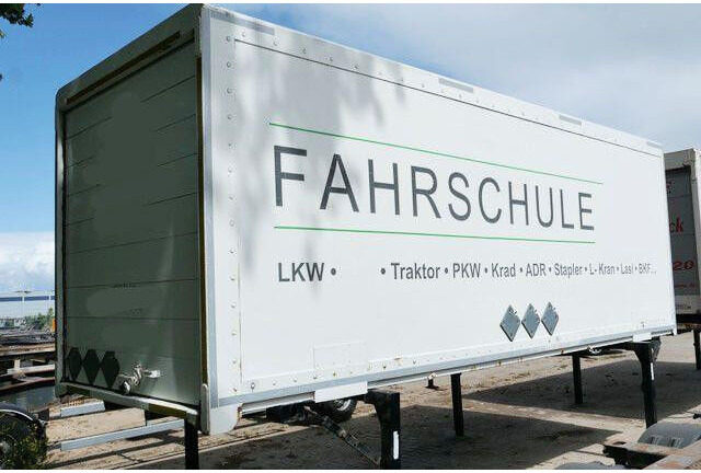 Lubtheen WKO 715, Wechselkoffer, BDF, Rolltor - משאית עם שלדת תא: תמונה 4 Lubtheen WKO 715, Wechselkoffer, BDF, Rolltor - משאית עם שלדת תא: תמונה 4