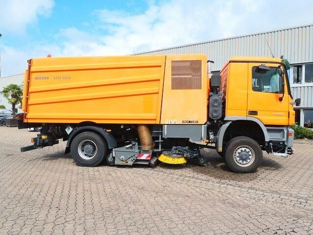 Mercedes-Benz 2032 A Actros 4x4, Bucher STKF 9500, Airport, AC - מטאטא כבישים: תמונה 2 Mercedes-Benz 2032 A Actros 4x4, Bucher STKF 9500, Airport, AC - מטאטא כבישים: תמונה 2