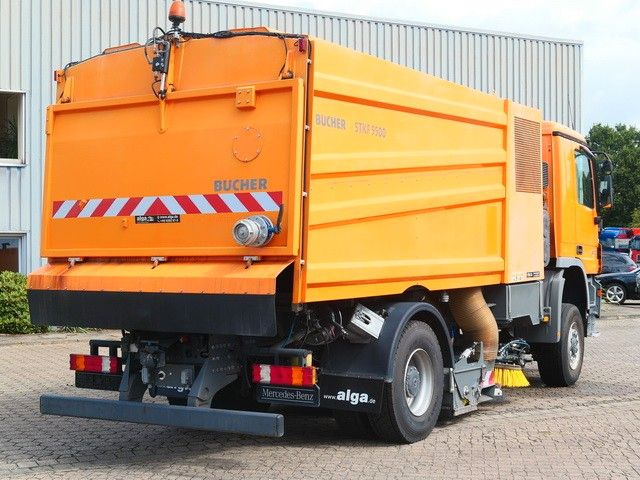 Mercedes-Benz 2032 A Actros 4x4, Bucher STKF 9500, Airport, AC - מטאטא כבישים: תמונה 3 Mercedes-Benz 2032 A Actros 4x4, Bucher STKF 9500, Airport, AC - מטאטא כבישים: תמונה 3