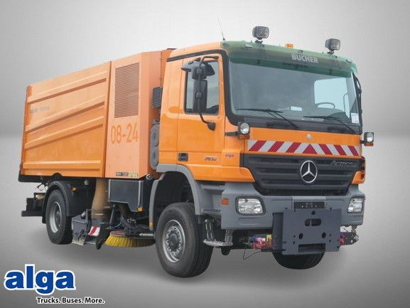Mercedes-Benz 2032 A Actros 4x4, Bucher STKF 9500, Airport, AC - מטאטא כבישים: תמונה 1 Mercedes-Benz 2032 A Actros 4x4, Bucher STKF 9500, Airport, AC - מטאטא כבישים: תמונה 1