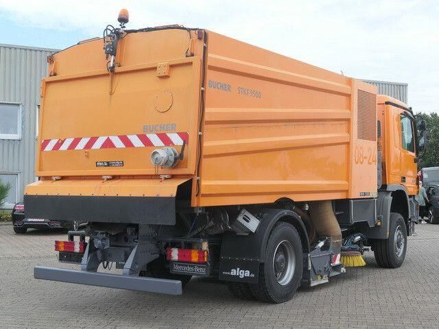 Mercedes-Benz 2032 A Actros 4x4, Bucher STKF 9500, Airport, AC - מטאטא כבישים: תמונה 3 Mercedes-Benz 2032 A Actros 4x4, Bucher STKF 9500, Airport, AC - מטאטא כבישים: תמונה 3