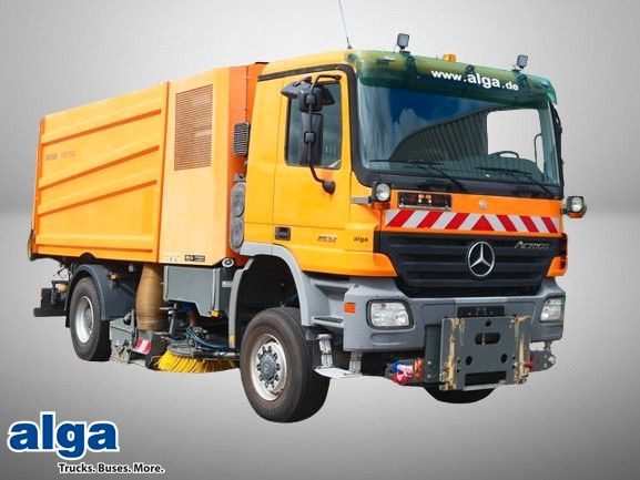 Mercedes-Benz 2032 A Actros 4x4, Bucher STKF 9500, Airport, AC - מטאטא כבישים: תמונה 1 Mercedes-Benz 2032 A Actros 4x4, Bucher STKF 9500, Airport, AC - מטאטא כבישים: תמונה 1