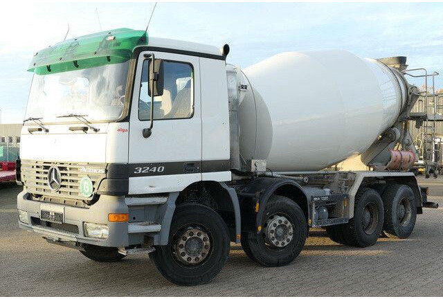 Mercedes-Benz 3240 B Actros 8x4, Liebherr HTM904, 9m³ - משאית מערבלת בטון: תמונה 4 Mercedes-Benz 3240 B Actros 8x4, Liebherr HTM904, 9m³ - משאית מערבלת בטון: תמונה 4