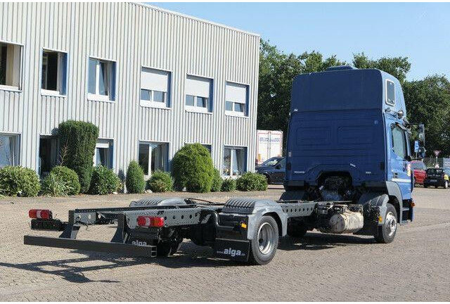Mercedes-Benz 918 L Atego 4x2, Nebenantrieb, Standklima - משאית עם שלדת תא: תמונה 3 Mercedes-Benz 918 L Atego 4x2, Nebenantrieb, Standklima - משאית עם שלדת תא: תמונה 3