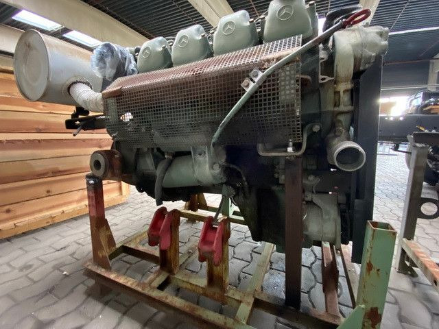 משאית Mercedes-Benz OM 422 Motor, V8, 8 Zylinder, 10x am Lager: תמונה 9