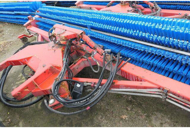 Schmidt CJS 914 Super Walzenbürste, Kehrbesen, 4.2mtr. - מטאטא: תמונה 3 Schmidt CJS 914 Super Walzenbürste, Kehrbesen, 4.2mtr. - מטאטא: תמונה 3