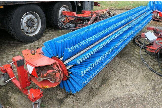 Schmidt CJS 914 Super Walzenbürste, Kehrbesen, 4.2mtr. - מטאטא: תמונה 2 Schmidt CJS 914 Super Walzenbürste, Kehrbesen, 4.2mtr. - מטאטא: תמונה 2