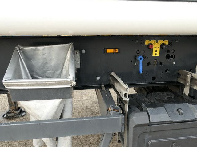 Schmitz Cargobull SKI 24 SL 9.6, Okulen-Boden, 50m³,Alu, Luft-Lift - סמיטריילר עם מזהיר: תמונה 5 Schmitz Cargobull SKI 24 SL 9.6, Okulen-Boden, 50m³,Alu, Luft-Lift - סמיטריילר עם מזהיר: תמונה 5