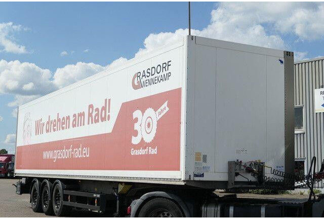 Schmitz Cargobull SKO 24, Faltwand, Seitentüren,Isoliert,Luft-Lift - סמיטריילר בתיבה סגורה: תמונה 2 Schmitz Cargobull SKO 24, Faltwand, Seitentüren,Isoliert,Luft-Lift - סמיטריילר בתיבה סגורה: תמונה 2