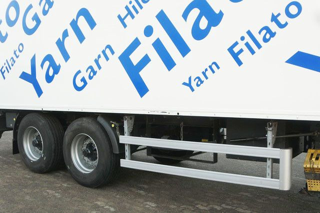 Sommer 2-Achser, elektr. Rolltor, BPW, 11.000mm lang - סמיטריילר בתיבה סגורה: תמונה 3 Sommer 2-Achser, elektr. Rolltor, BPW, 11.000mm lang - סמיטריילר בתיבה סגורה: תמונה 3