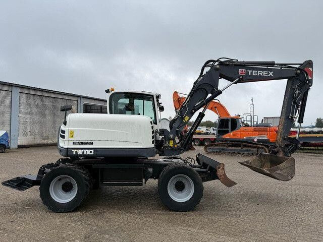 Terex TW 110, Schild, Pratzen, S.W.S, Knickausleger - מחפר גלגלים: תמונה 5 Terex TW 110, Schild, Pratzen, S.W.S, Knickausleger - מחפר גלגלים: תמונה 5