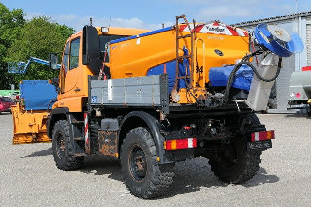 Unimog U 300 4x4, Schmidt, Streuer, Schild, Klima,27tkm - כלי רכב מסחרי: תמונה 4 Unimog U 300 4x4, Schmidt, Streuer, Schild, Klima,27tkm - כלי רכב מסחרי: תמונה 4