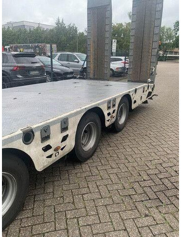 Vega 3-Achser, Hydr. Rampen, Verzinkt, Gelenkt - סמיטריילר עם מטען נמוך: תמונה 4 Vega 3-Achser, Hydr. Rampen, Verzinkt, Gelenkt - סמיטריילר עם מטען נמוך: תמונה 4