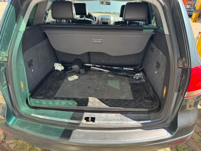 SUV Volkswagen Touareg 3.2 V6/  GETRIEBESCHADEN   /Motor läuft!: תמונה 7