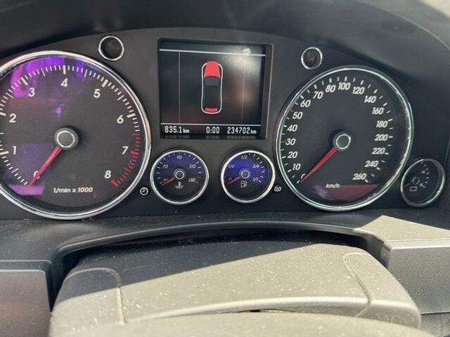 Volkswagen Touareg 3.2 V6/ GETRIEBESCHADEN /Motor läuft! - כלי רכב מסחרי במיטה שטוחה: תמונה 5 Volkswagen Touareg 3.2 V6/ GETRIEBESCHADEN /Motor läuft! - כלי רכב מסחרי במיטה שטוחה: תמונה 5