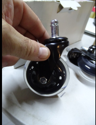 5 Roues pivotantes WEWILL - חבילת גלגלים וצמיגים עבור טרקטור חקלאי: תמונה 3 5 Roues pivotantes WEWILL - חבילת גלגלים וצמיגים עבור טרקטור חקלאי: תמונה 3