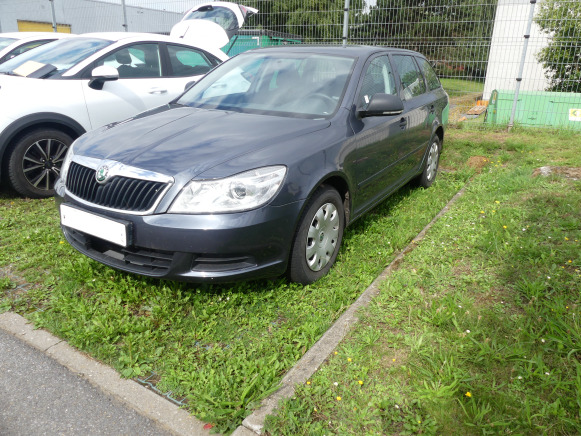 Break Skoda Octavia Combi (2011-97.803 km) - מכונית: תמונה 2 Break Skoda Octavia Combi (2011-97.803 km) - מכונית: תמונה 2