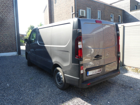 Camionnette Opel Vivaro (2018-122.114 km-VIN:WOVF7G60XJV634111) - מכונית: תמונה 3 Camionnette Opel Vivaro (2018-122.114 km-VIN:WOVF7G60XJV634111) - מכונית: תמונה 3