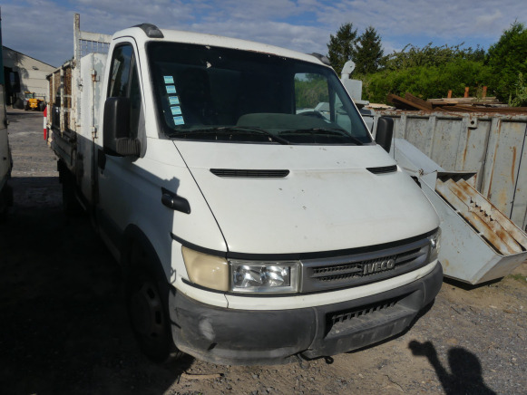 Camionnette benne basculante Iveco 35C10 (2006-196.690 km) - כלי רכב מסחרי מזהיר: תמונה 2 Camionnette benne basculante Iveco 35C10 (2006-196.690 km) - כלי רכב מסחרי מזהיר: תמונה 2