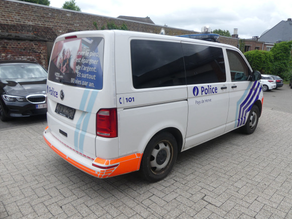 Camionnette, combi de police Volkswagen (2019-243.344 km) - מכונית: תמונה 3 Camionnette, combi de police Volkswagen (2019-243.344 km) - מכונית: תמונה 3