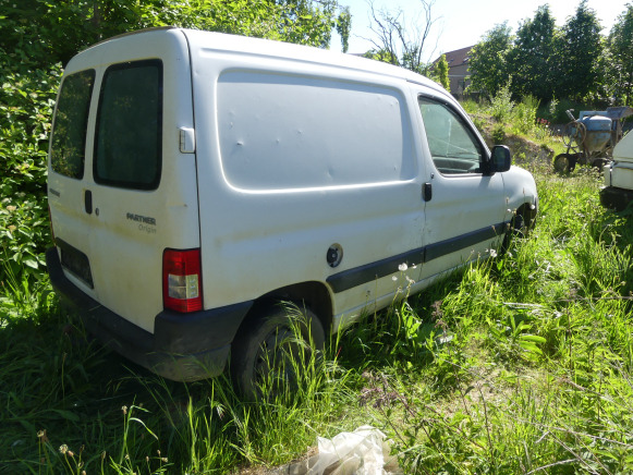 Camionnette utilitaire Peugeot Partner - כלי רכב מסחרי עם לוח: תמונה 3 Camionnette utilitaire Peugeot Partner - כלי רכב מסחרי עם לוח: תמונה 3