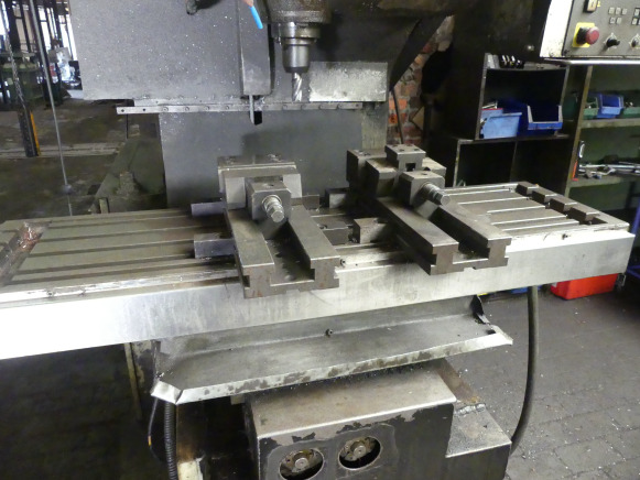 Fraiseuse universelle CNC 3 axes Abene - מכונת כרסום: תמונה 3 Fraiseuse universelle CNC 3 axes Abene - מכונת כרסום: תמונה 3