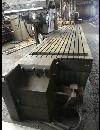Fraiseuse universelle CNC 3 axes Huron RU 881 - מכונת כרסום: תמונה 3 Fraiseuse universelle CNC 3 axes Huron RU 881 - מכונת כרסום: תמונה 3