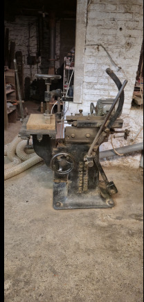 Mortaiseuse à mèche CH DEBELDER – machine ancienne motorisée, robuste - מכונת עיבוד עץ: תמונה 3 Mortaiseuse à mèche CH DEBELDER – machine ancienne motorisée, robuste - מכונת עיבוד עץ: תמונה 3