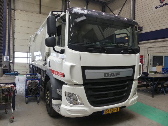 REF:01-BGF-8 - Camion poubelle DAF CF290FAG (2015-268.697 km) - משאית אשפה: תמונה 2 REF:01-BGF-8 - Camion poubelle DAF CF290FAG (2015-268.697 km) - משאית אשפה: תמונה 2