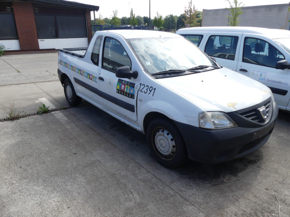 REF:12391 - Camionnette pickup Dacia Logan 1.5 DCI (2011-175.387 km) - טנדר: תמונה 3 REF:12391 - Camionnette pickup Dacia Logan 1.5 DCI (2011-175.387 km) - טנדר: תמונה 3