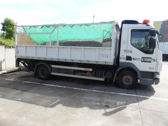 REF:15336 - Camion benne avec hayon DAF FA-LF45 (45.160) (2010-145.720 km) - מזהיר: תמונה 3 REF:15336 - Camion benne avec hayon DAF FA-LF45 (45.160) (2010-145.720 km) - מזהיר: תמונה 3