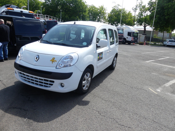 REF:62376 - Voiture Renault Kangoo 1.5 D (2011-42.514 km) - SUV: תמונה 3 REF:62376 - Voiture Renault Kangoo 1.5 D (2011-42.514 km) - SUV: תמונה 3