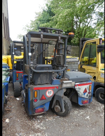 REF:6925 - Chariot élévateur Moffet M4 25.3 - מלגזה מותקנת על משאית: תמונה 3 REF:6925 - Chariot élévateur Moffet M4 25.3 - מלגזה מותקנת על משאית: תמונה 3
