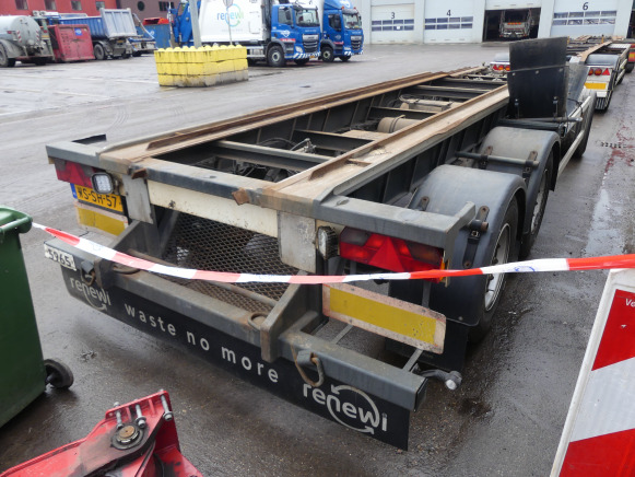 REF:WS-SH-57 - Remorque porte container GS Meppel ALC-2700N - קרון נגרר מוביל מכולות/ החלפת גוף: תמונה 3 REF:WS-SH-57 - Remorque porte container GS Meppel ALC-2700N - קרון נגרר מוביל מכולות/ החלפת גוף: תמונה 3