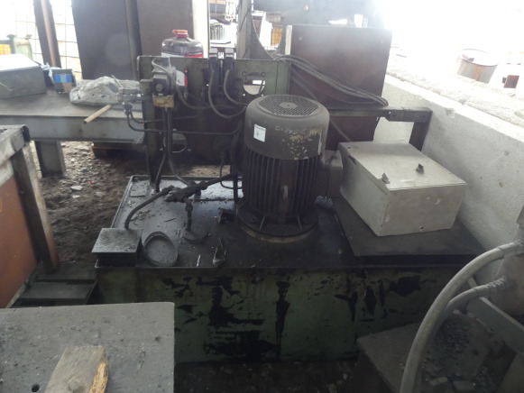 Système hydraulique Vickers - מכונת עיבוד מתכת: תמונה 1 Système hydraulique Vickers - מכונת עיבוד מתכת: תמונה 1