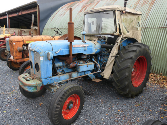 Tracteur agricole + treuil Ford Super Major - טרקטור חקלאי: תמונה 1 Tracteur agricole + treuil Ford Super Major - טרקטור חקלאי: תמונה 1