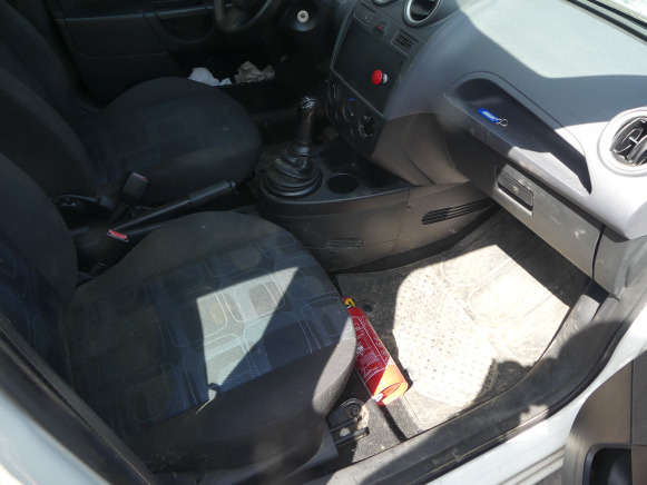 Voiture Ford FIESTA (2006-110.830 km) - מכונית: תמונה 5 Voiture Ford FIESTA (2006-110.830 km) - מכונית: תמונה 5