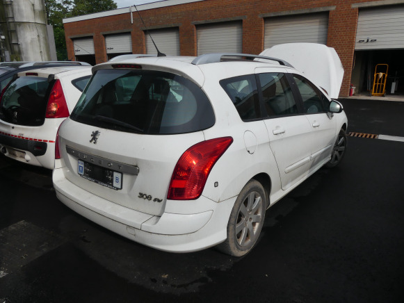 Voiture Peugeot 308 (2010-184.813 km) - מכונית: תמונה 3 Voiture Peugeot 308 (2010-184.813 km) - מכונית: תמונה 3