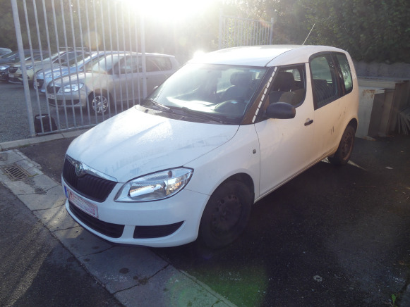 Voiture Skoda Roomster (2010-118.919 km) - מכונית: תמונה 1 Voiture Skoda Roomster (2010-118.919 km) - מכונית: תמונה 1