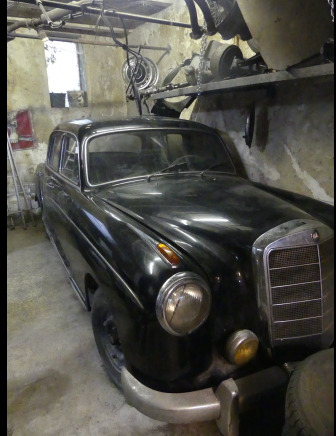 Voiture ancêtre Mercedes-Benz 220S Poton - מכונית: תמונה 1 Voiture ancêtre Mercedes-Benz 220S Poton - מכונית: תמונה 1
