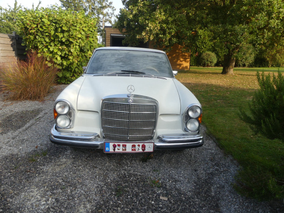 Voiture ancêtre Mercedes-Benz 280S (1972-72.399 km)( Vin: 10801610091315) - מכונית: תמונה 1 Voiture ancêtre Mercedes-Benz 280S (1972-72.399 km)( Vin: 10801610091315) - מכונית: תמונה 1